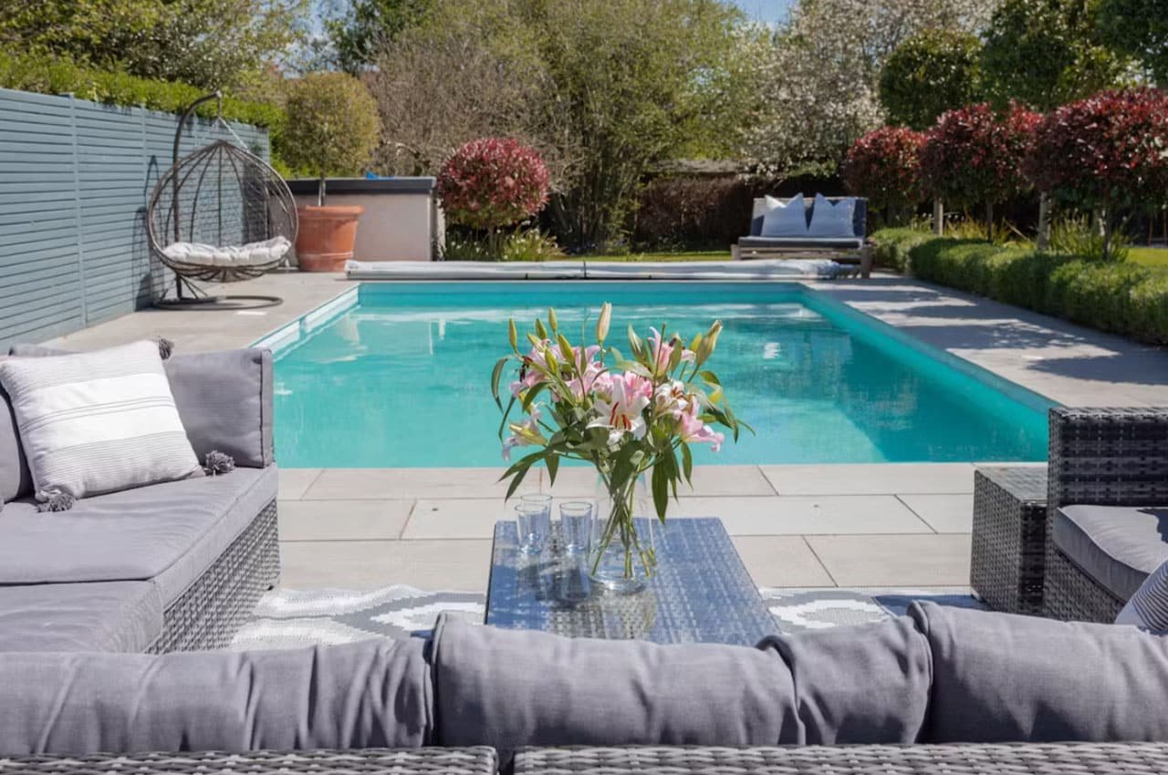 pool-house-2